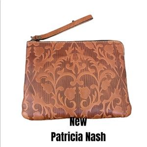 New Patricia Nash large wristlet:Travel pouch